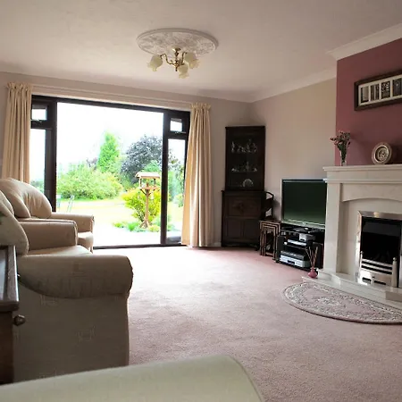Linden Bed & Breakfast-2